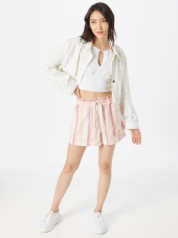 GAP Regular Shorts in Pink