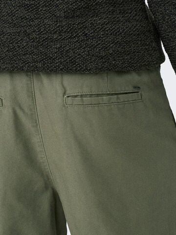 Regular Pantalon à pince 'Dew' Only & Sons en vert