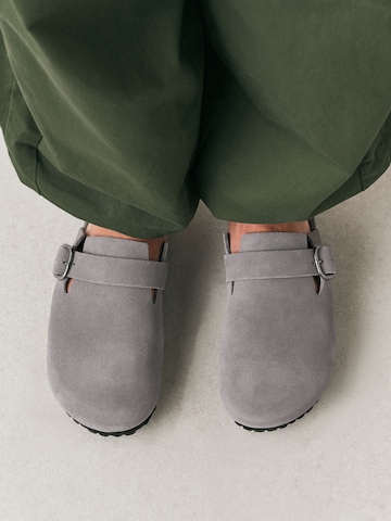 Sabots 'Forever Comfort®' Next en gris