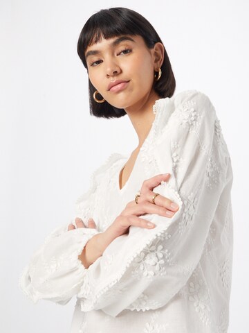 Atelier Rêve Blouse 'SIMONE' in White