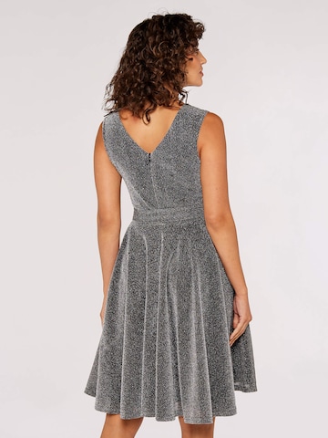 Robe de cocktail Apricot en gris