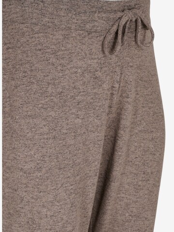 Zizzi Tapered Broek in Bruin