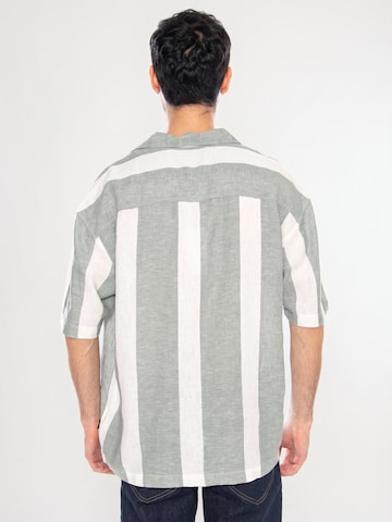 Lee Comfort fit Overhemd 'RLX Resort Shirt Desert Sage Stripe Green' in Groen
