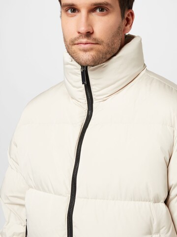 Calvin Klein Zimní bunda – bílá