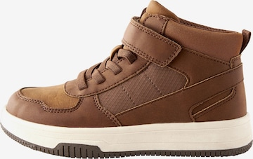 Sneaker di Next in marrone: frontale