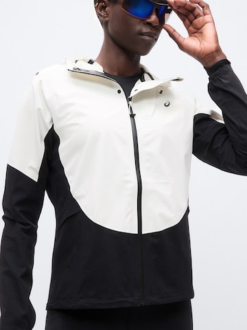 Geacă sport 'METARUN LEGEND' de la ASICS pe negru