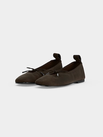 Alohas Ballerina 'Rosalind' in Braun