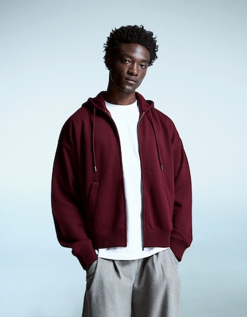 Veste de survêtement Bershka en rouge : devant