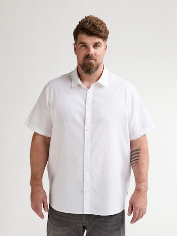 Fit confort Chemise Petrol Industries en blanc : devant