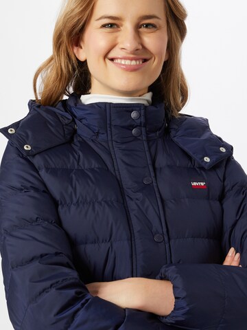 LEVI'S ® Zimní bunda 'Core Down Puffer' – modrá