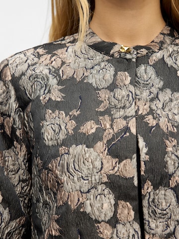 OBJECT Pusero 'OBJJUNA' värissä musta