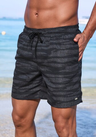 KangaROOS Badeshorts in Grau