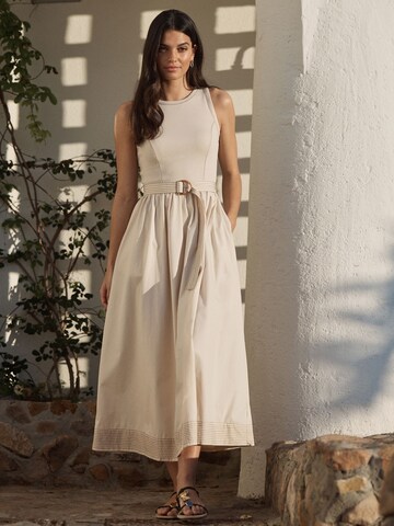 Robe Next en gris
