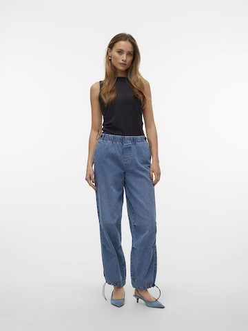 VERO MODA Loosefit Jeans 'SCOOTY' i blå