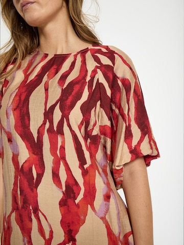 Robe 'Rikki' minus en rouge