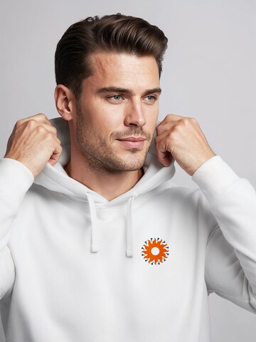 Neverless Sweatshirt 'Freed By Nature' in Weiß