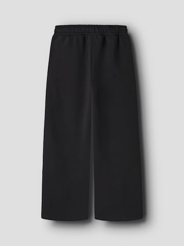 NAME IT - Pierna ancha Pantalón en negro