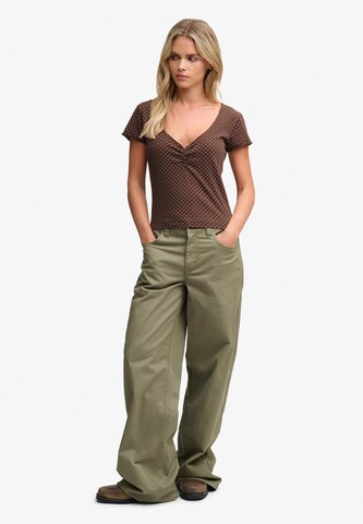 T-shirt 'Athletic Essentials' Superdry & Co en marron