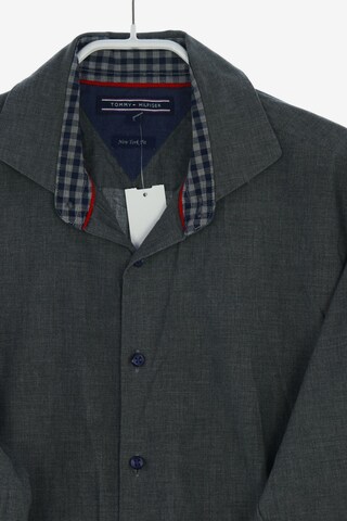 TOMMY HILFIGER Button Up Shirt in S in Grey