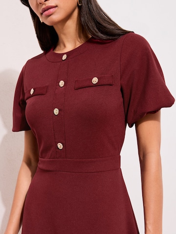 Rochie de la Friends Like These pe roșu