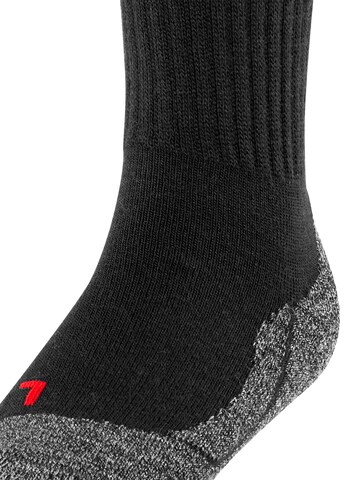 FALKE Socken 'Active Warm'‌‌‌ in Schwarz