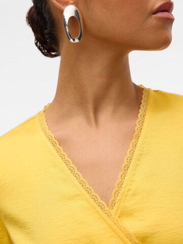 VERO MODA Blouse 'VMSofia' in Geel