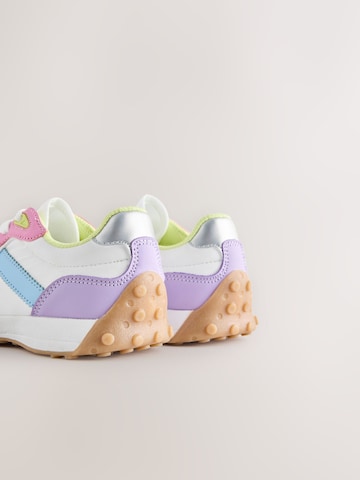 Baskets Next en mélange de couleurs