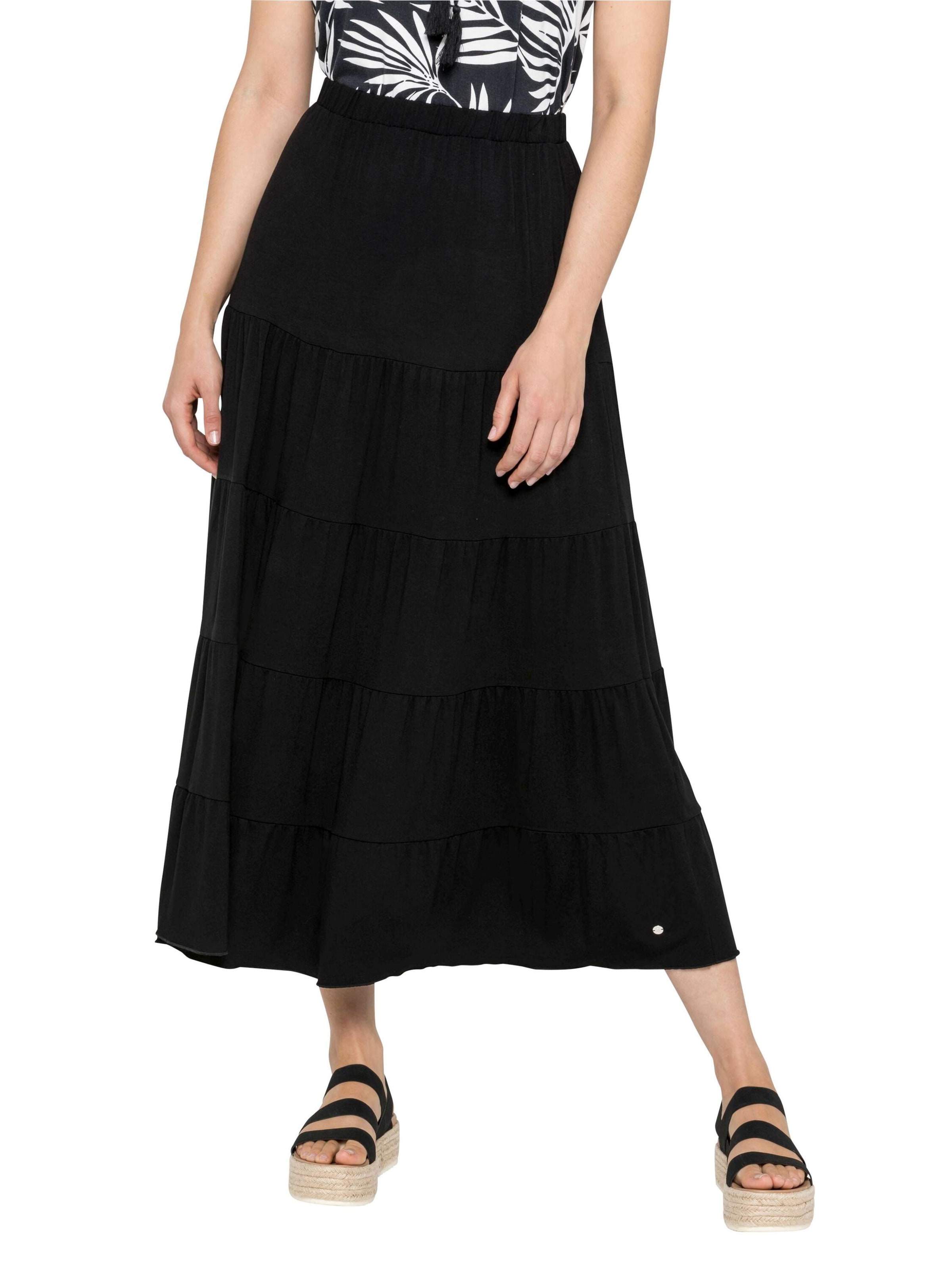 Fustă de la SHEEGO pe negru: față