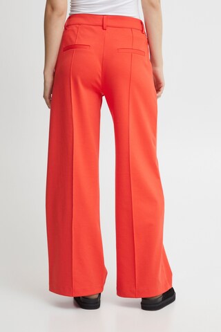 Wide leg Pantaloni con piega frontale 'KATE' di ICHI in rosso