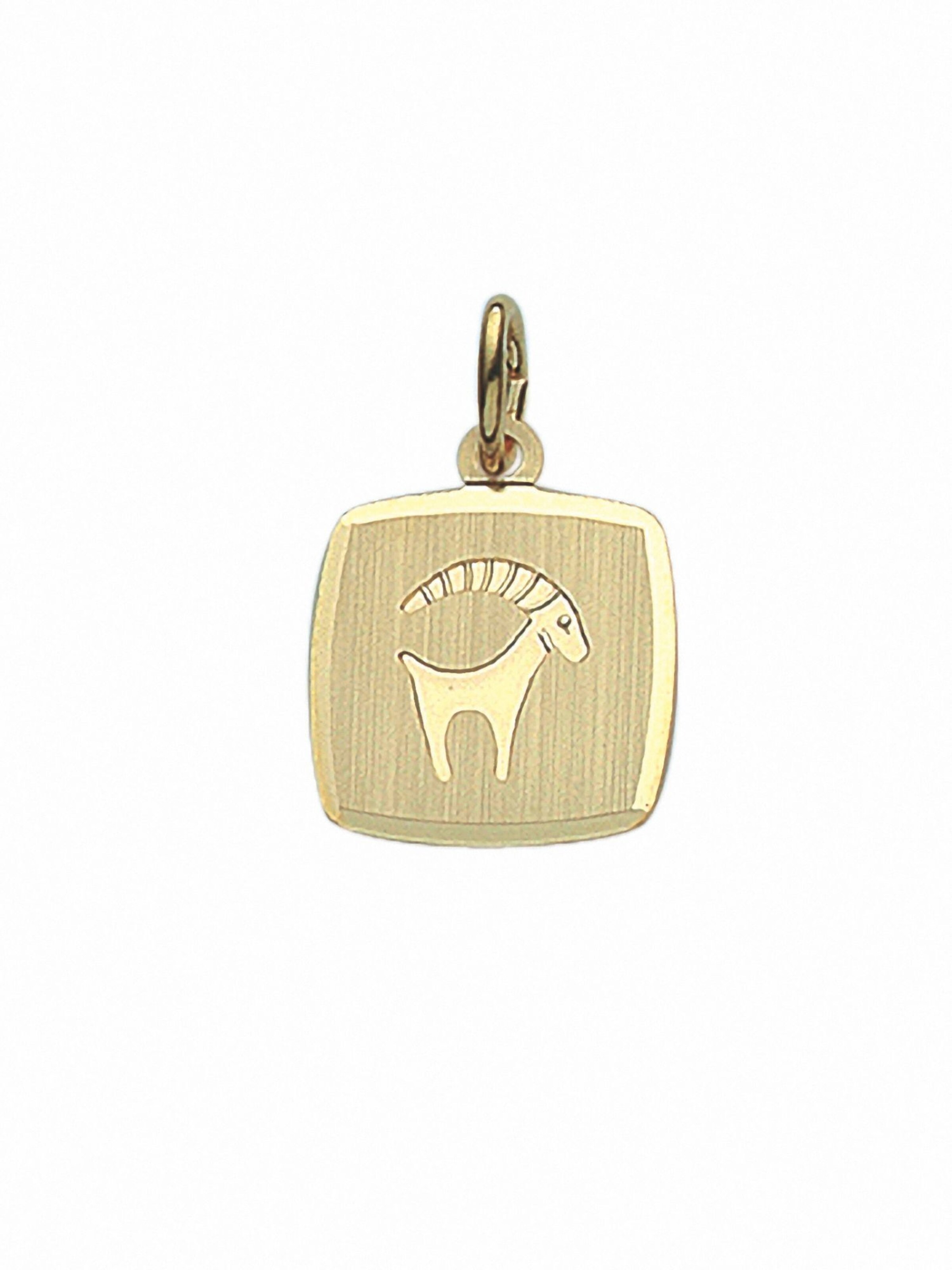Adelia´s Pendant in Gold: front