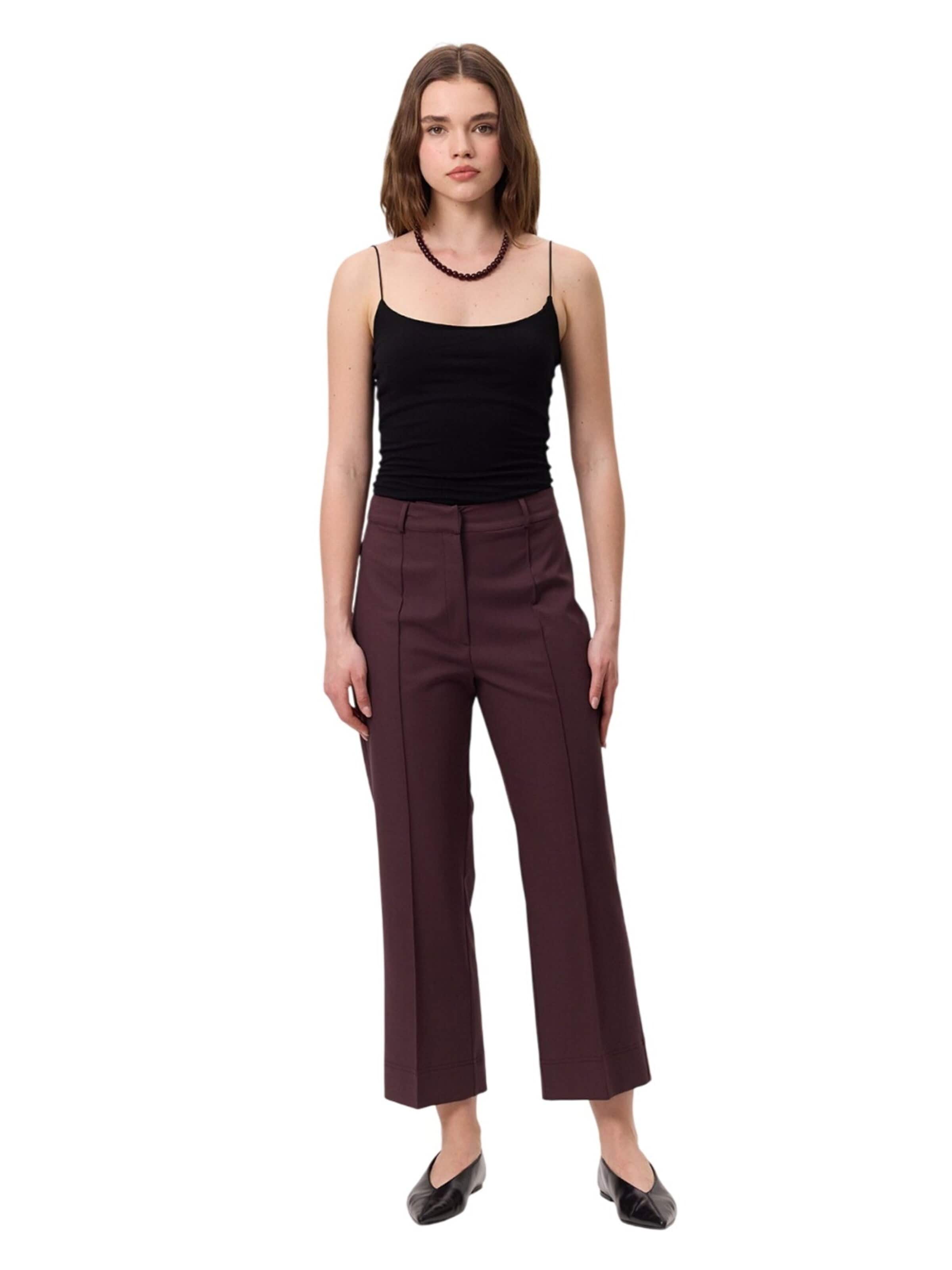 MANUKA Regular Trousers in Red