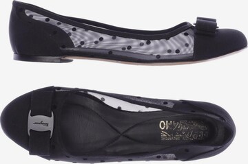 Salvatore Ferragamo Flats & Loafers in 39 in Black: front