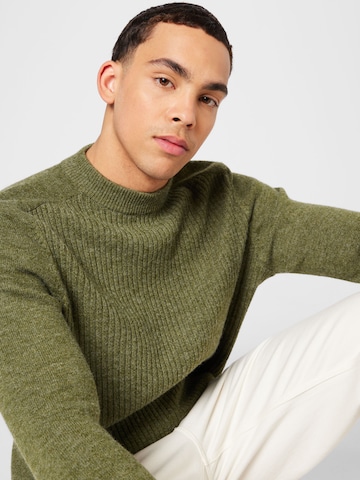 BURTON MENSWEAR LONDON Sweater in Green