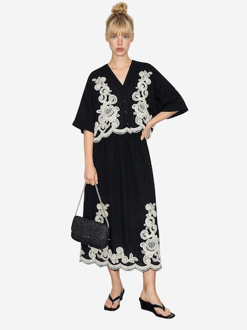 Completo pantalone di Bianco Lucci in nero
