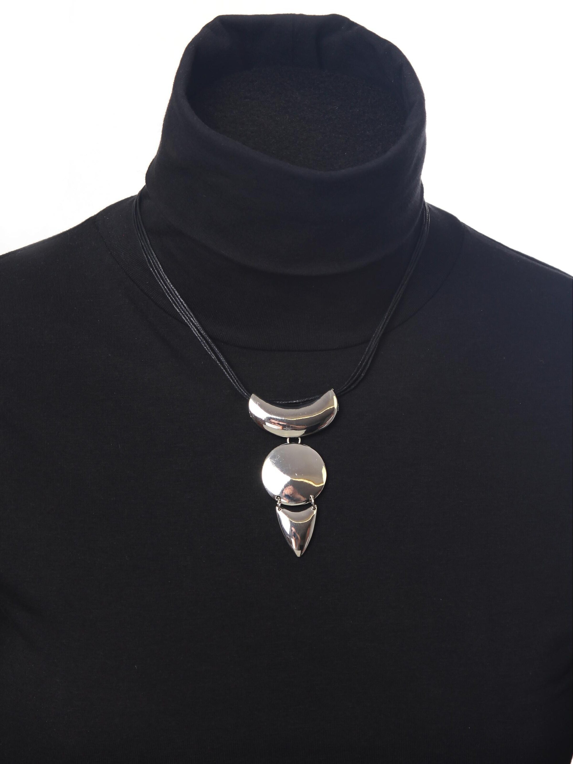 COLLEZIONE ALESSANDRO Necklace 'Rachel' in Black: front