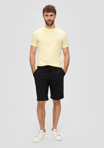 s.Oliver BLACK LABEL Loosefit Shorts in Schwarz: predná strana