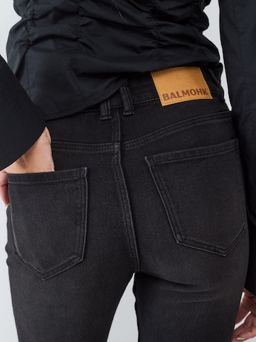 BALMOHK Flared Jeans i sort