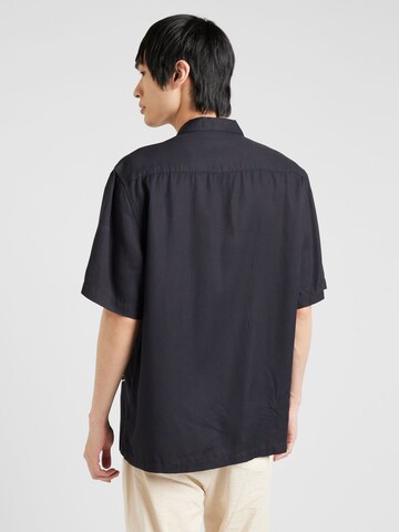 TOPMAN Regular Fit Hemd in Schwarz