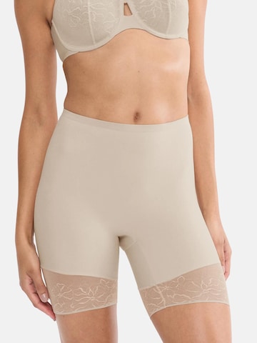TRIUMPH Корректирующие шорты 'Comfort Contour' в Бежевый: спереди