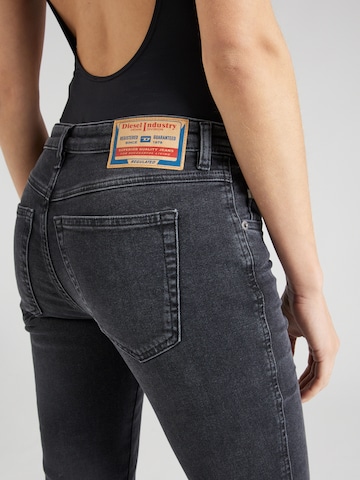 DIESEL Slimfit Jeans '2015 BABHILA' in Zwart