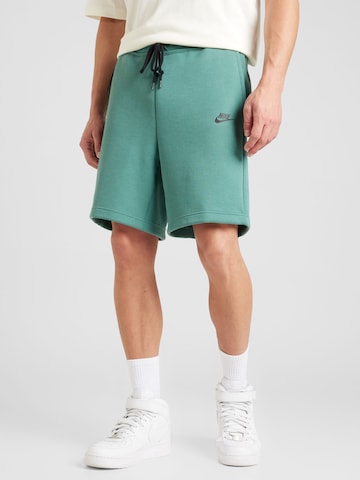 Loosefit Pantalon Nike Sportswear en vert : devant