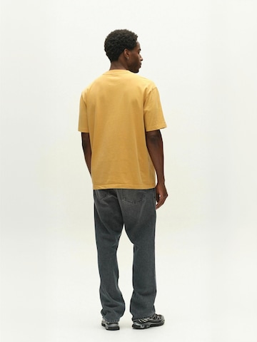 GABBA Comfort Fit T-shirt ' GABnigel ' in Gelb