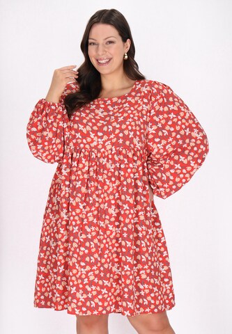 Usha Jurk in Rood: voorkant