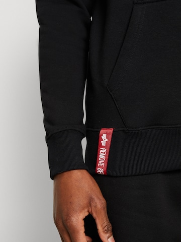 ALPHA INDUSTRIES Sweatshirt in Schwarz