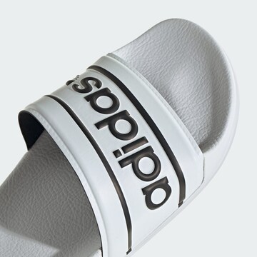 Claquettes / Tongs 'Adilette' ADIDAS ORIGINALS en blanc