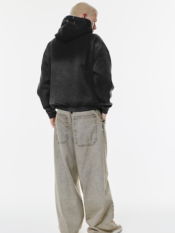 Pull&Bear Mikina - Čierna