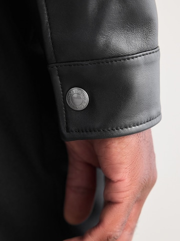 Geacă de primăvară-toamnă de la Next pe negru