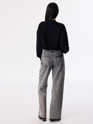 Twist Sweatshirt in Zwart