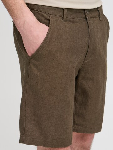 Regular Pantalon chino 'CFPANDRUP' Casual Friday en vert