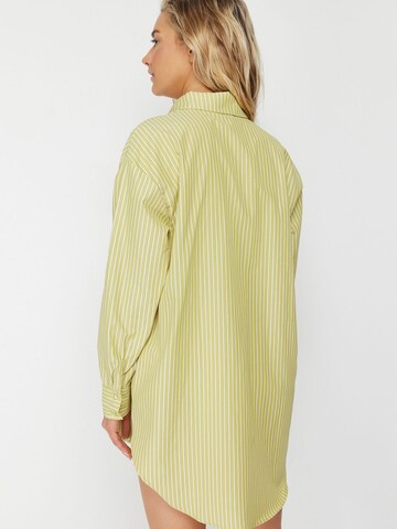 Trendyol Blouse in Geel